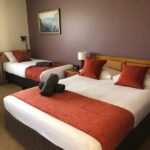 Twin-Room_672-672x720
