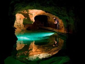 jenolan caves- attraction near highlands motor inn - oberon - nsw 1